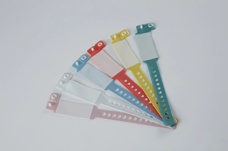 PVC 医用识别腕带实物图